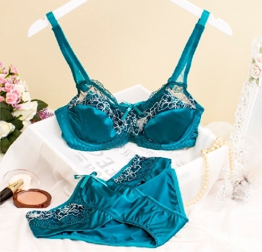 خرید لباس زیر