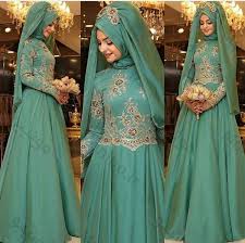 عرضه لباس مجلسی پوشیده