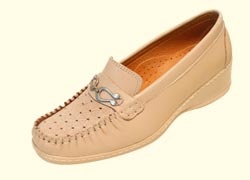 به روز ترین فروشگاه کفش طبی زنانه