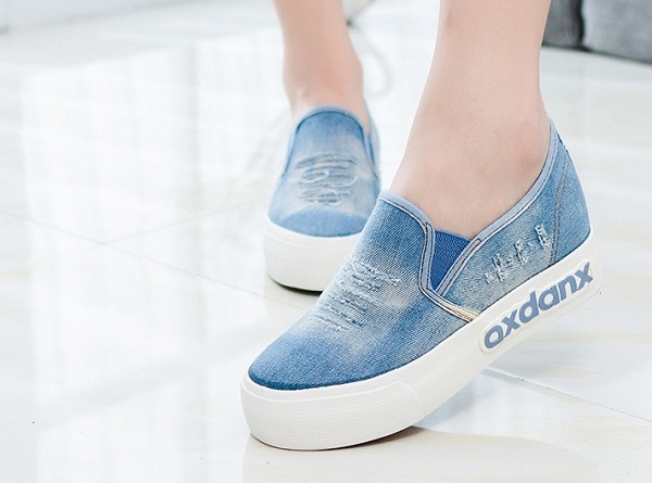 کفش اسپرت بدون بند