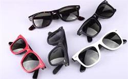 برند عینک آفتابی قاب رنگی