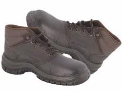 عرضه کفش زمستانی مردانه