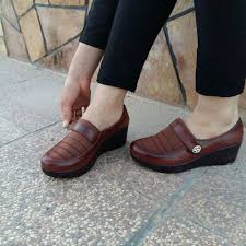 فروش اینترنتی کفش طبی سبک