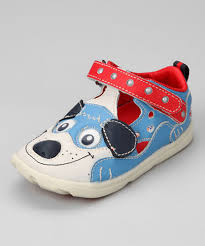 عرضه جدیدترین کفش بچگانه