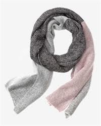 پخش عمده شال بافت در اصفهان