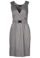 طراحی مدل مانتو و سارافون جدید