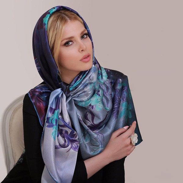 روسری تی تی