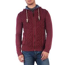 فروش عمده بافت مردانه در اصفهان