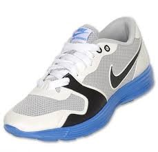 فروشگاه حراجی انواع کفش داخلی