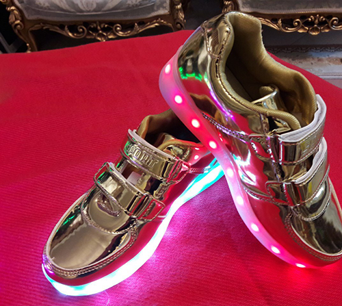کفش بچه گانه چراغدار