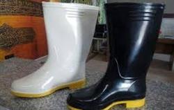 تولیدی چکمه های پلاستیکی قدیمی