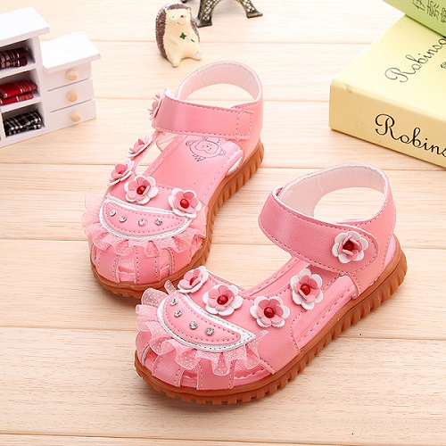 کفش طبی کودکانه