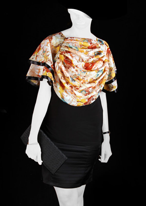 لباس یقه شل