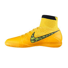 بهترین کفش فوتسال اورجینال قیمت مناسب