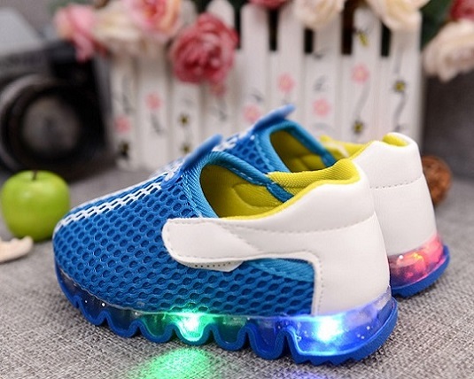 کفش بچه گانه ال ای دی