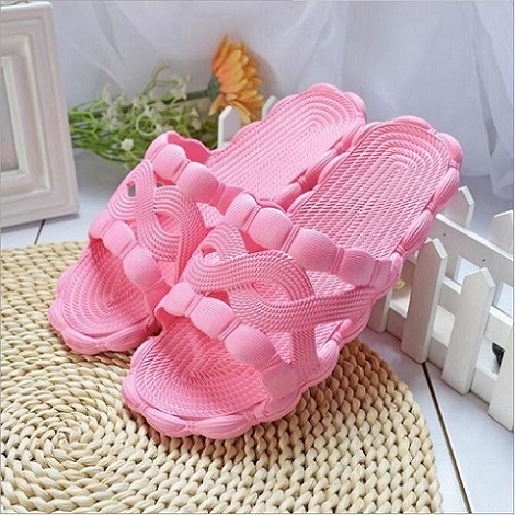 دمپایی پلاستیکی