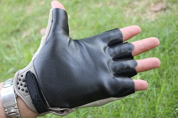 دستکش نظامی اوکلای