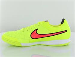 خرید بهترین کفش فوتسال خارجی جدید