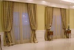 خرید پارچه های مخمل پرده ای