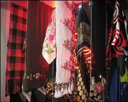 خرید اینترنتی شال های رنگی و طرح دار