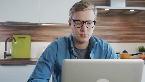 عینک مخصوص لپ تاپ