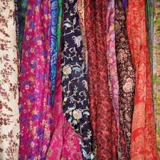 پخش پارچه چادری مشکی و گل گلی